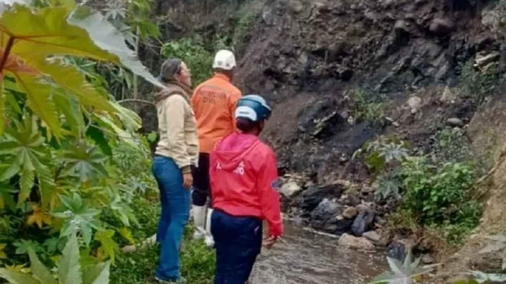 Turistas quedan aislados en Cascada del Vino estado Lara