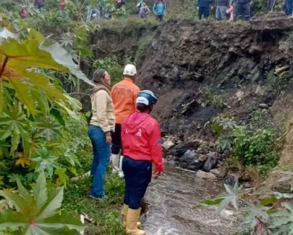 Turistas quedan aislados en Cascada del Vino estado Lara