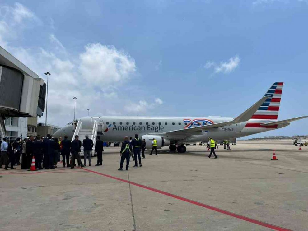 Primer vuelo de American Airlines aterriza en Maiquetía