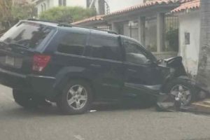 Mujer lesionada en choque en La Viña