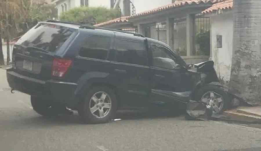 Mujer lesionada en choque en La Viña
