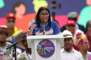 Ingreso mínimo integral sube a 240 dólares en Venezuela pero sin detalles sobre salario base o composición del aumento.