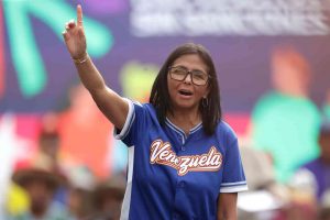 Pensión sube a 70 dólares en Venezuela
