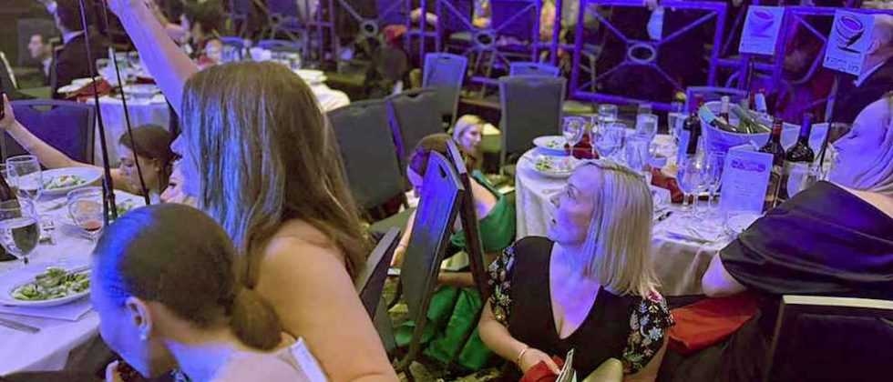 Evacúan a Trump tras disparos