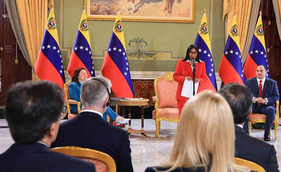 Venezuela firma acuerdo con BP