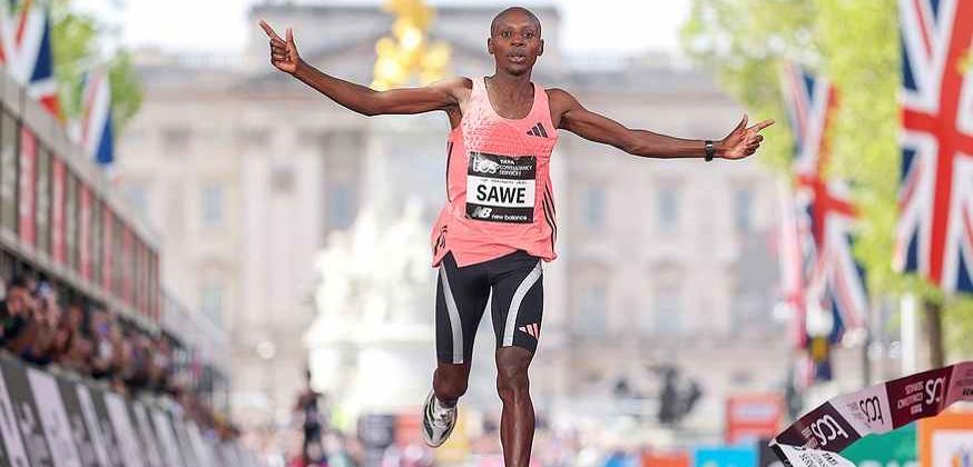 Sabastian Sawe rompe récord mundial en maratón de Londres con histórico tiempo de 1:59:30.