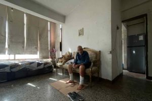 José Breijo recuperó su vivienda en Caracas, aunque encontró el apartamento completamente vacío tras años detenido.