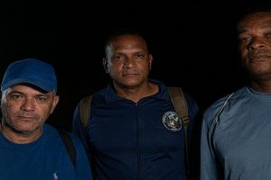 Excarcelaron a tres expolicías metropolitanos