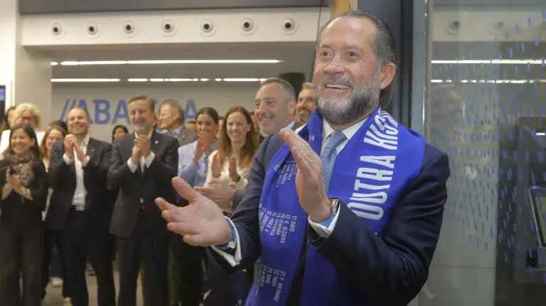 Deportivo La Coruña vuelve a Primera ocho años después. Escotet celebra