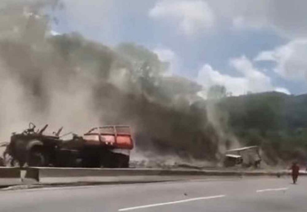 Colisión entre camiones en la ARC