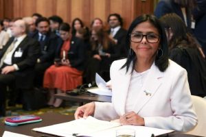 Delcy Rodríguez defiende el Esequibo en La Haya