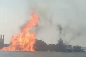 Explosión e incendio afectaron planta de gas de Pdvsa en el Lago de Maracaibo