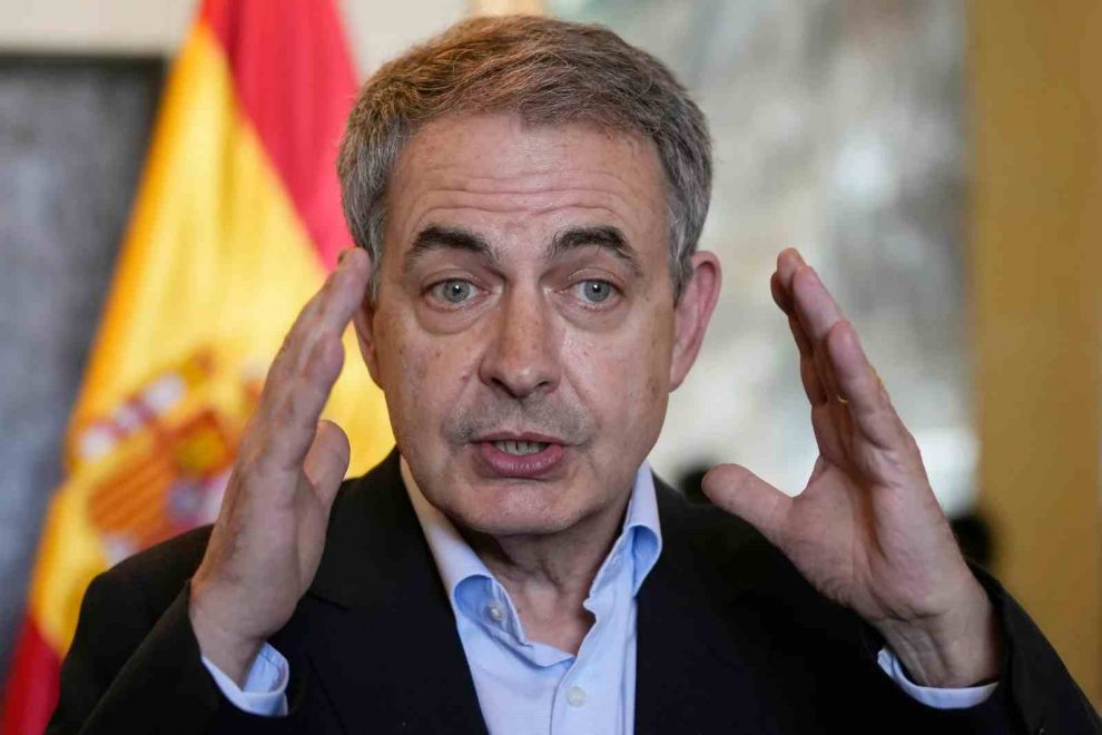 Bloquean cuentas de Zapatero en España