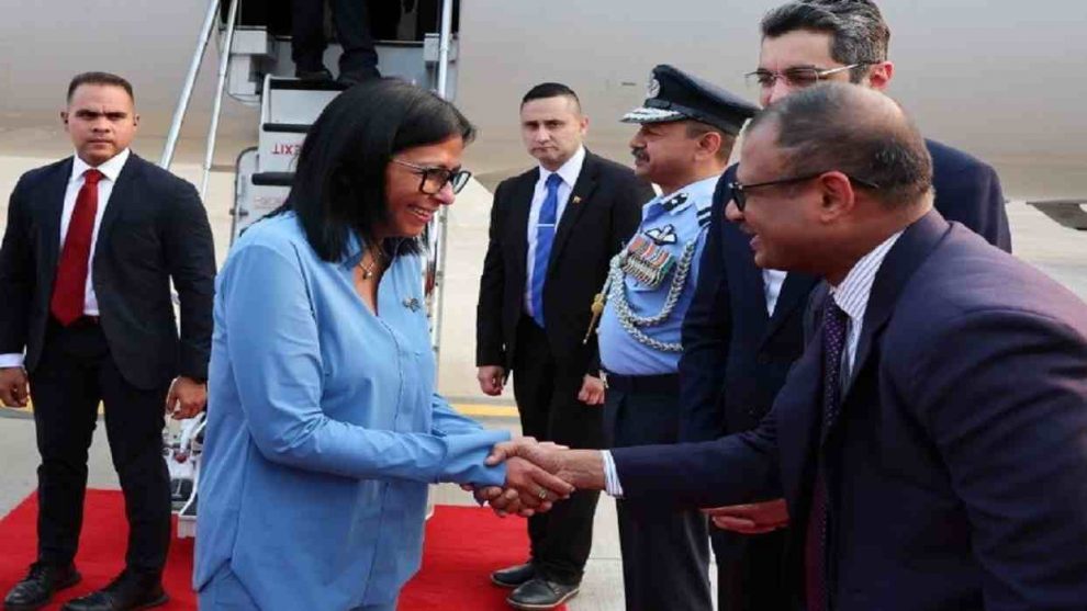 Delcy Rodríguez inicia visita oficial a India