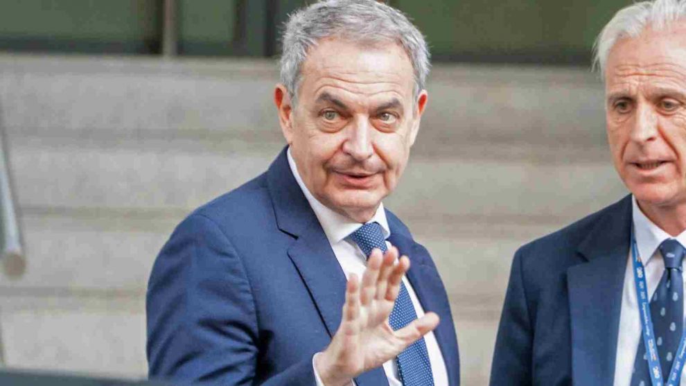Zapatero reivindica su inocencia en el caso Plus Ultra