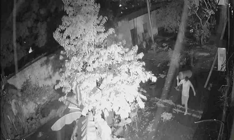 Roban tres bombonas de gas en iglesia de Valencia y ponen en riesgo comedor para personas en situación de calle