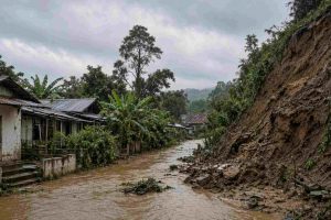 Lluvias dejan 76 viviendas afectadas