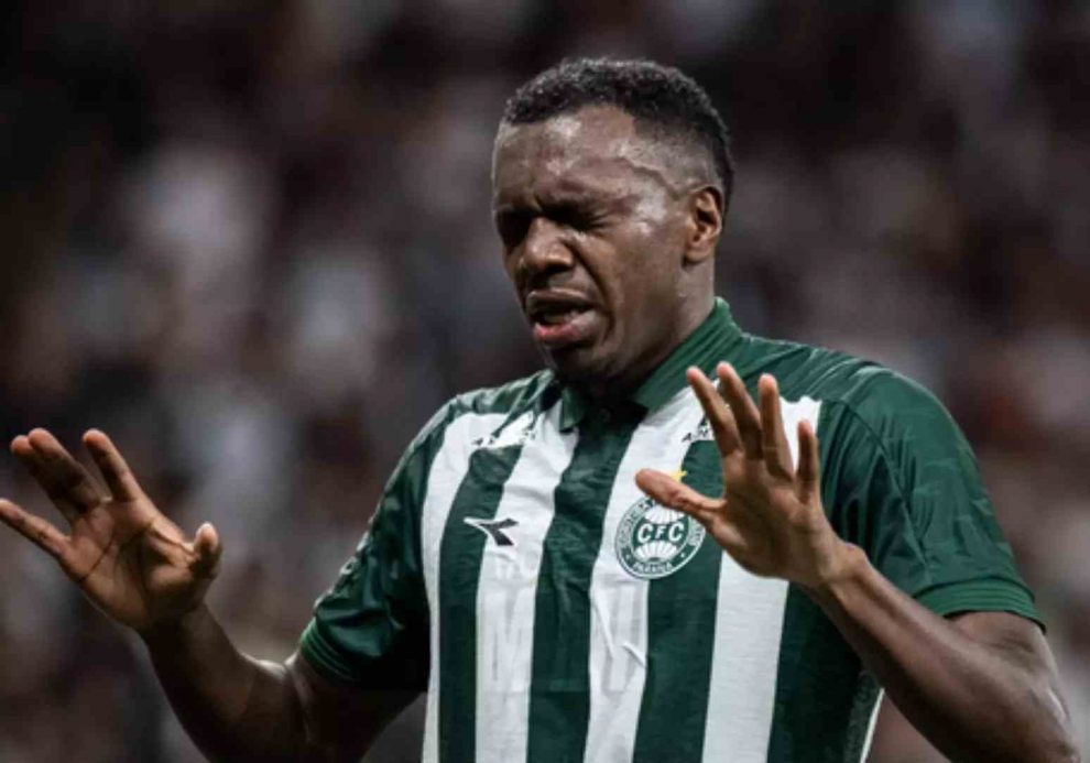 Jacy Maranhão se lesionó celebrando un gol que después anuló el VAR