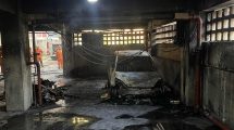 Un vehículo se incendió en Base Aragua, Maracay, dentro del sótano de un edificio. Vecinos evacuaron y bomberos controlaron la emergencia.
