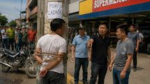Denuncian que varios comerciantes golpearon a un hombre frente a supermercado en Upata