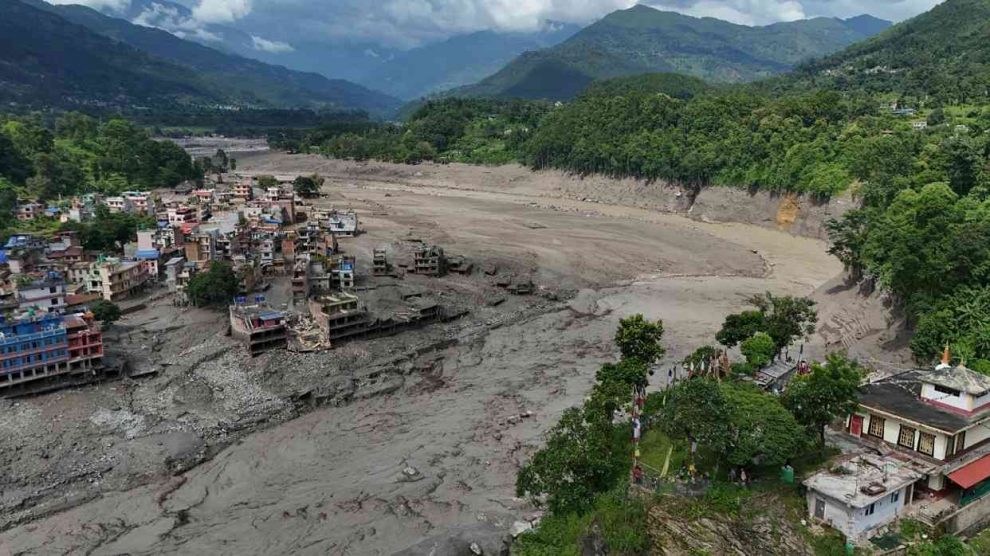 Riada en Nepal deja 16 muertos