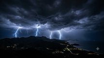 Fuertes lluvias en Aragua y Altos Mirandinos dejan apagones y anegaciones