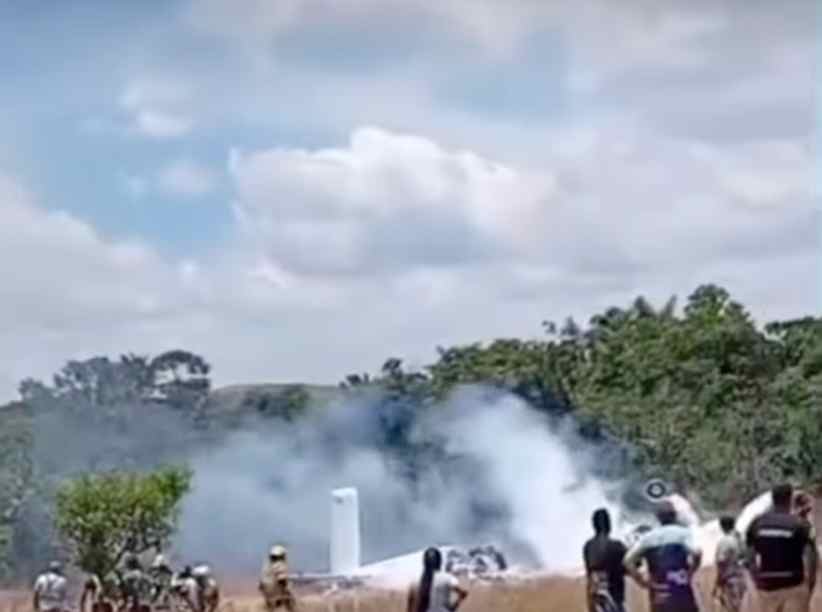 Accidente aéreo en Bolívar deja al menos dos muertos tras precipitarse una avioneta minutos después de despegar en Gran Sabana.