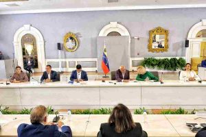 Gobierno y AN 2015 cierran segundo ciclo de diálogo con acuerdos sobre medios y TSJ