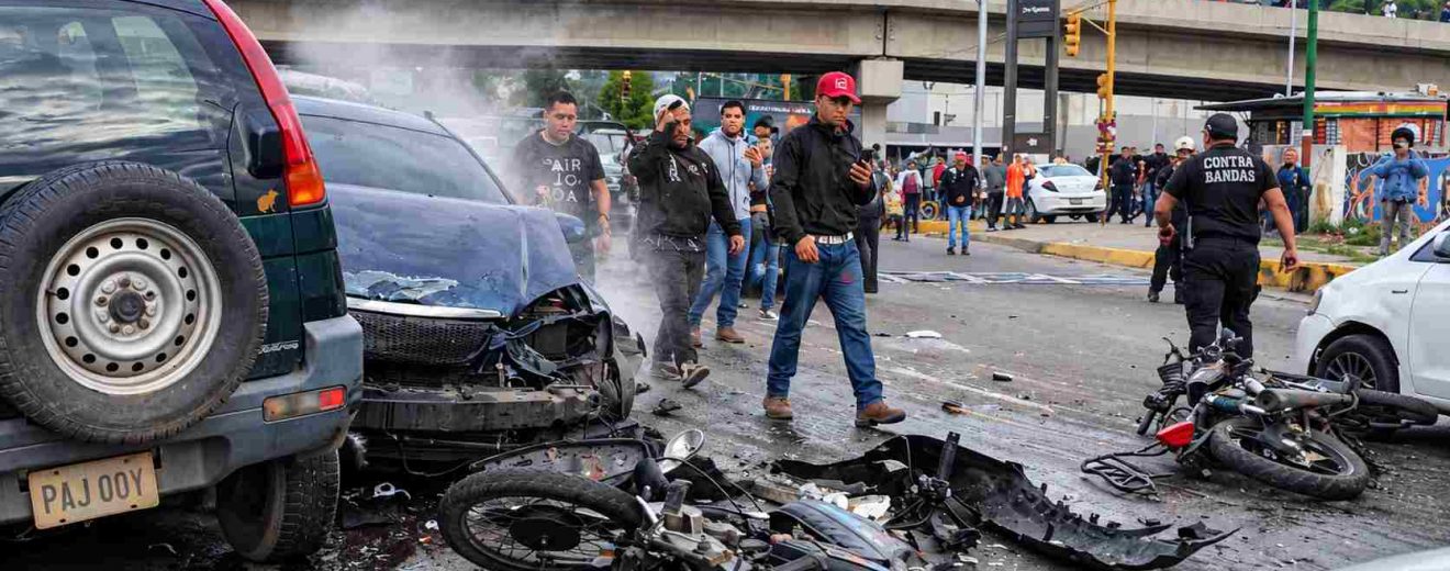 Choque múltiple en La Yaguara deja un fallecido y 15 heridos