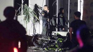Carro bomba explota frente a estación policial en Colombia: un muerto y 11 heridos