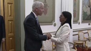 Delcy Rodríguez recibe a Chris Wright