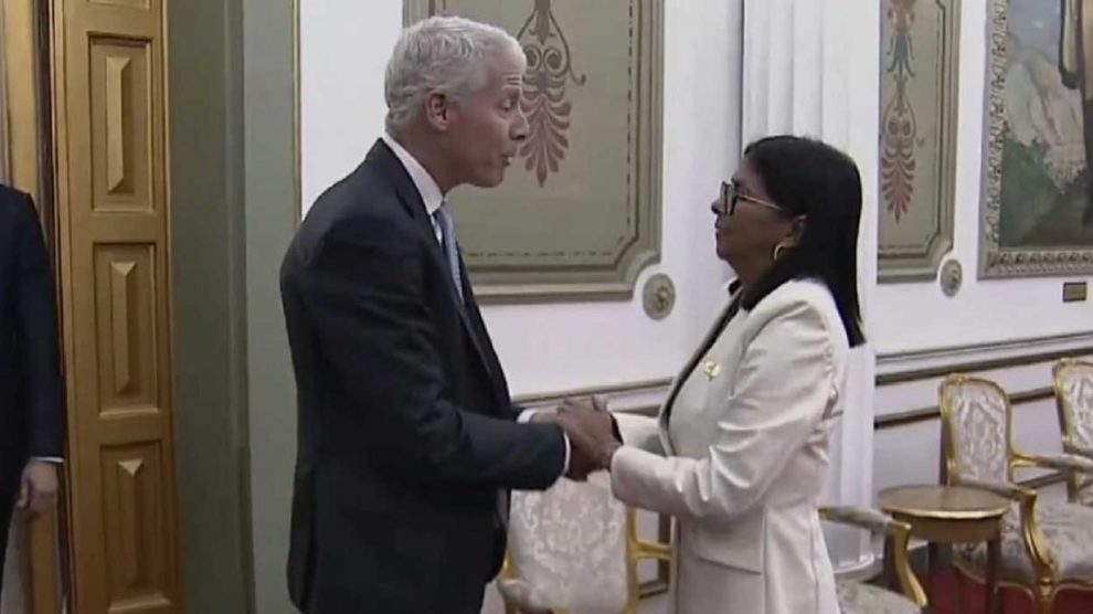 Delcy Rodríguez recibe a Chris Wright