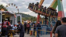 Falla mecánica en parque de atracciones