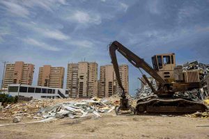 El Gobierno iniciará la demolición de 39 edificaciones en La Guaira afectadas por los terremotos del 24 de junio.