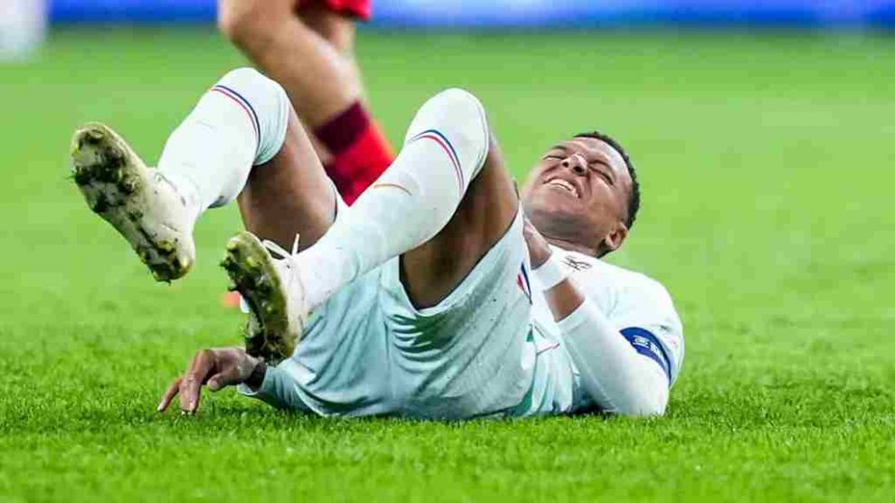 Mbappé estará dos semanas de baja por lesion