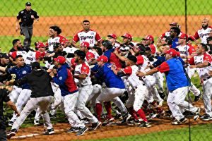 Altercado entre Leones y Tiburones