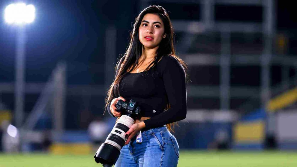 Adriana Caballero fotógrafa paraguaya. Polémica con club deportivo
