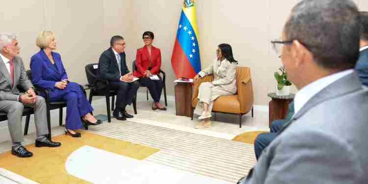 Venezuela evalúa nuevos proyectos de gas con la canadiense New Stratus Energy