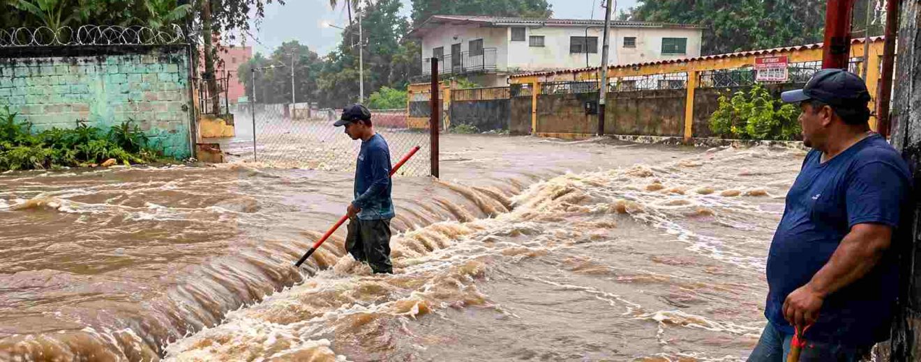 Laguna Las Mayas se desbordó tras fuertes lluvias
