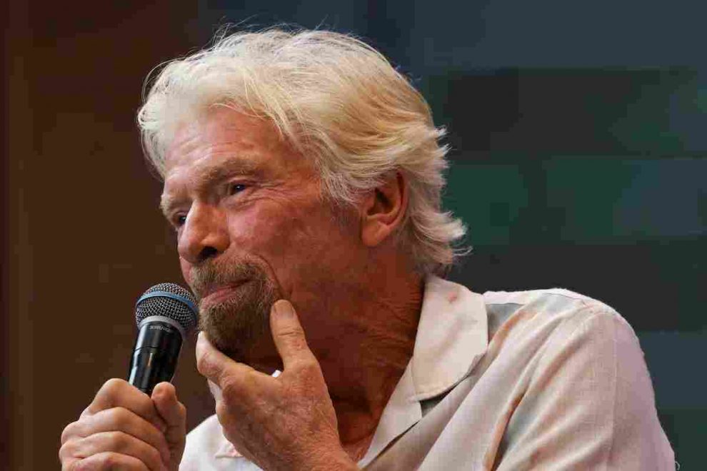 Richard Branson participó en el Startup Venezuela Summit 2026 y destacó la seguridad jurídica y las elecciones como claves para atraer inversiones.